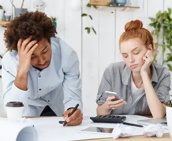 Insolvencia Económica en Colombia: Qué Es y Cómo Identificar si las Deudas Están Afectando su Capacidad de Pago - SVC Abogados