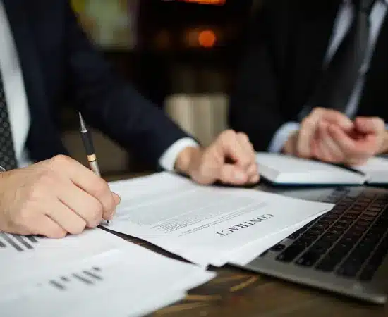 Señales que indican necesidad de evaluación jurídica - SVC Abogados